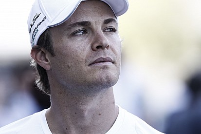Rosberg csúnyán elverte az időmérőn Hamiltont és övé a pole Amerikában! Bottas harmadik!