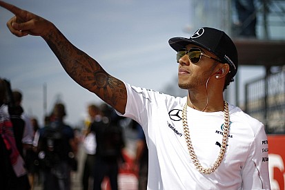 Ezt már csak Hamilton veszítheti el, de Rosberg nem adja fel