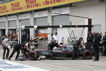 Eddie Jordan: Ron Dennis, és miatta a McLaren is elég arrogáns