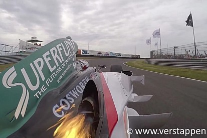 Igazi tűzokádó sárkányt vezetett Jos Verstappen: "lángol" a Cossie-szív