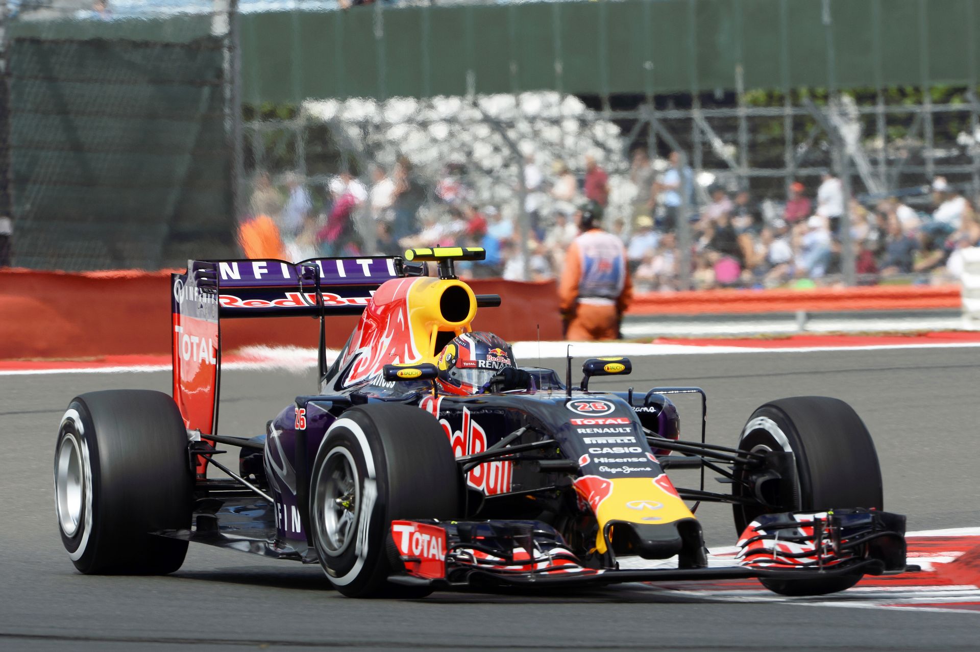 Red Bull: A Renault csapatot venne… milyen ironikus!