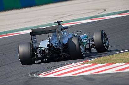 Lewis Hamilton miért gyorsabb Nico Rosbergnél a Hungaroringen?
