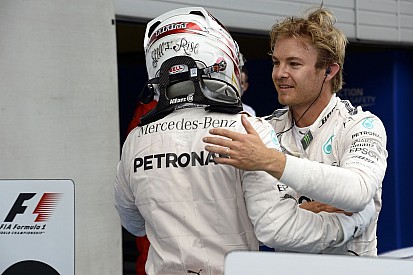 Hamilton és Rosberg majd együtt nosztalgiázik, ha már szögre akasztották a sisakjukat?