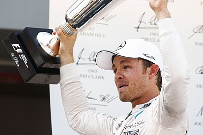 Egy nap, amikor Rosberg tisztán legyőzte Hamiltont