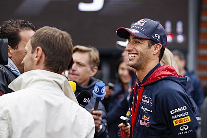 Red Bull: Daniel Ricciardo nagyon jó, de semmi gond nincs Vettellel, csupán az autója rossz