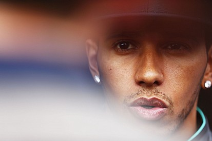 Élő F1-es műsorral jelentkezik az F1-live.hu! Levezető kör! MOST! Kérdezz!