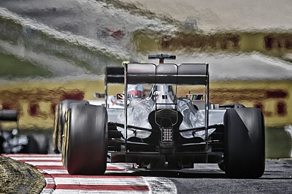 Mercedes: Hamilton napja nem volt ideális, de megnézheti Rosberg adatait