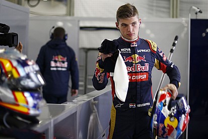 A 17 éves Verstappen a Kínai Nagydíj egyik legjobbja volt, de a technika közbeszólt