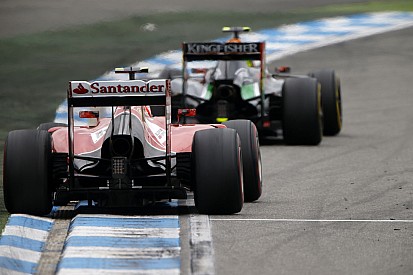 Like A Boss: Raikkönen és Vettel driftelése a Hungaroringen egy F1-es autóval