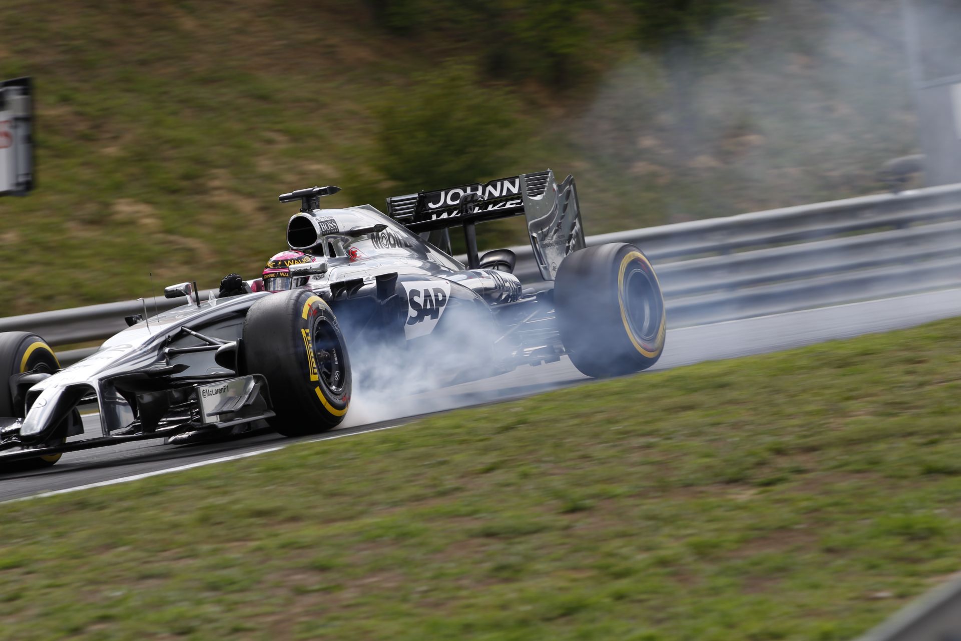 Button örül, hogy izgalmas volt a Magyar Nagydíj, csak a McLaren döntött rosszul