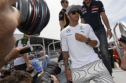 Hamilton nem tudja, merre visz az első kanyar a Red Bull Ringen: majd a szimulátorban megtanulja