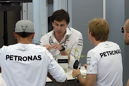 Mercedes: Itt nem lesz az, mint a McLarennél 2007-ben Alonso és Hamilton között