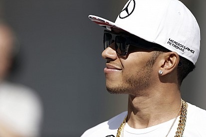 Levezető kör: „Halálosan veszélyes” Sauber, vicckategória Manor, meztelen fenékre lövöldöző Hamilton és a többiek