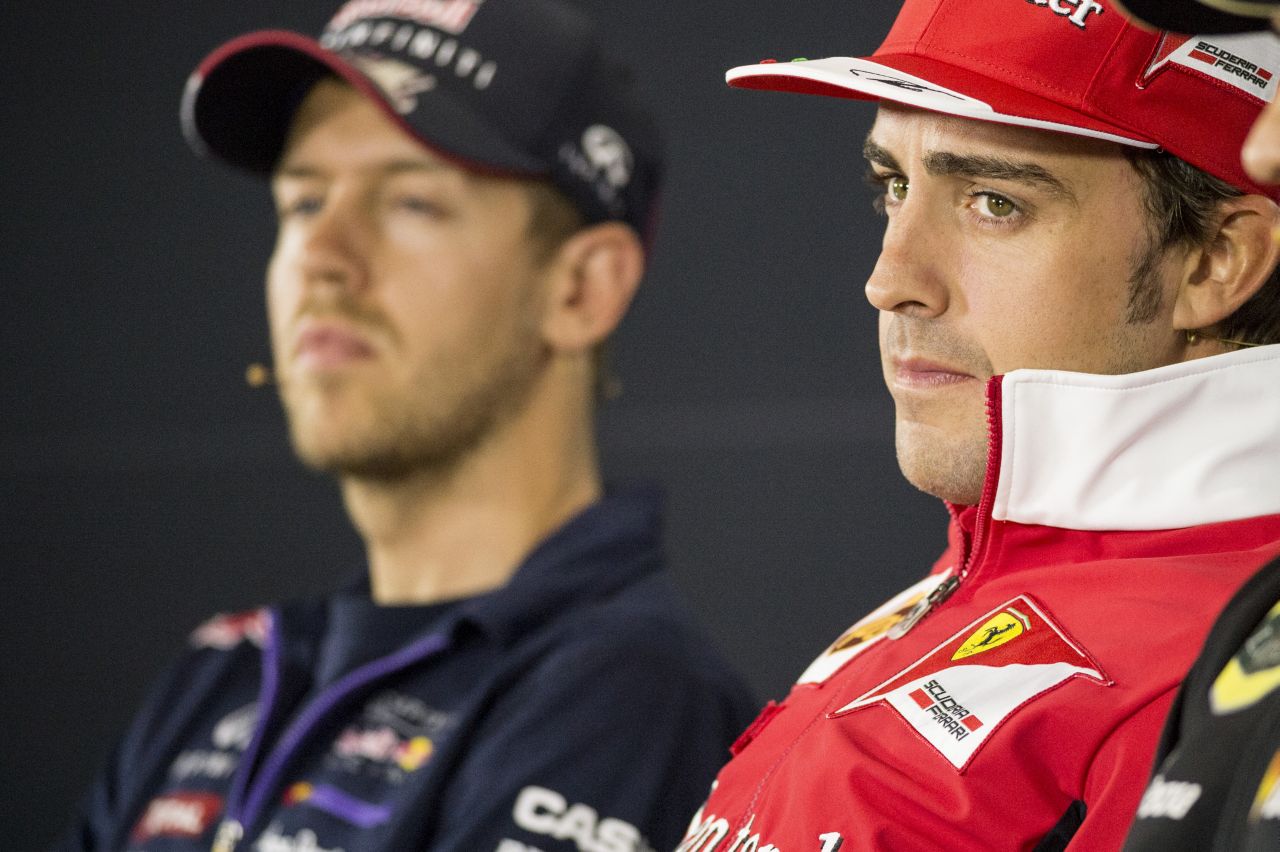 Alonsót meglepte Vettel teljesítménye: alakul a rossz hír, amit a négy cím jelent?!