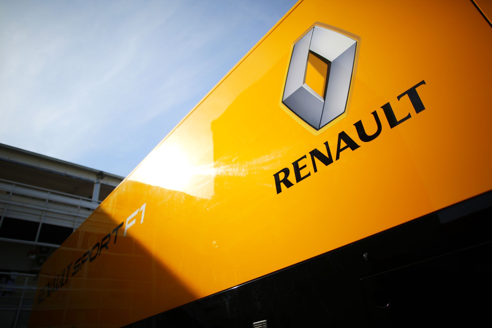 Jó hír a Red Bull rajongóinak: 90%-os állapotban van a Renault!