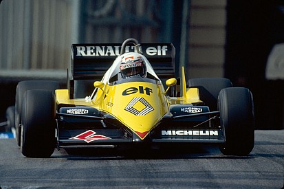 A Renault a turbómotorok előtt tiszteleg Silverstoneban: Prost és Senna autója - fantasztikus képgaléria a korszakról