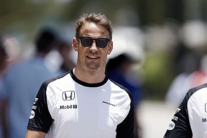 Button: Nem kell aggódni a McLaren-Honda miatt, napról napra erősebb!