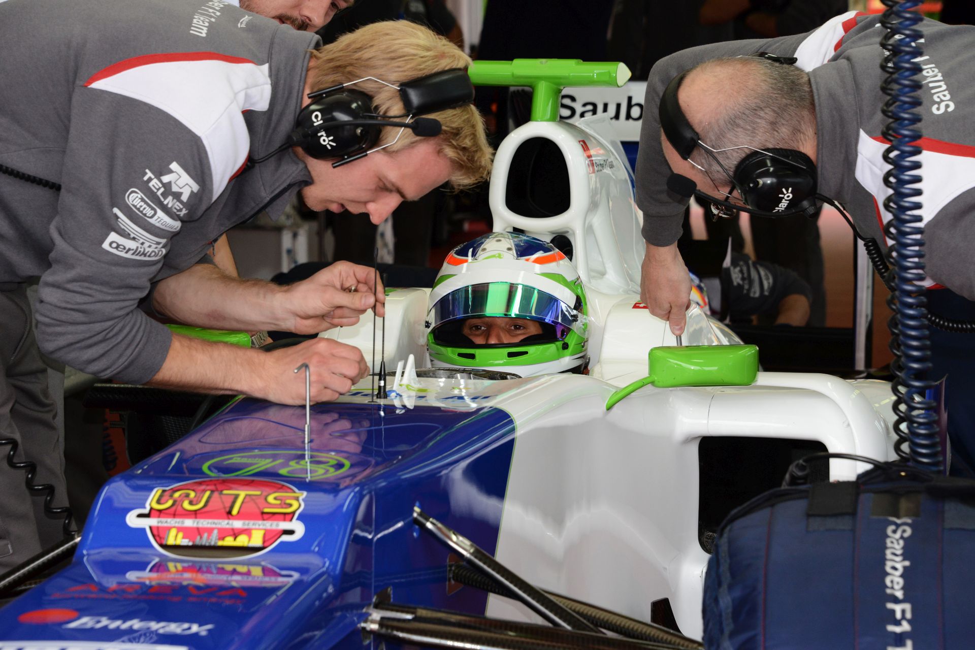 Így vezet a Forma-1-ben a Sauber női tesztpilótája: Nyomja neki rendesen!