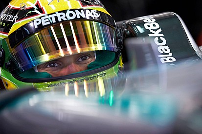 Ausztrál Nagydíj 2008: Hamilton pole köre a McLarennel