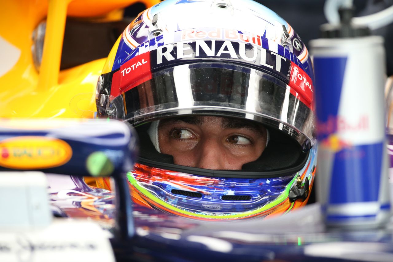 Ricciardo váltana pár szót Bottasszal, aki nem tudja, miről kellene beszélniük