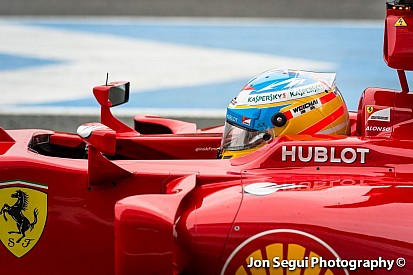 Vettel, Hamilton és Alonso is pályára gurul szerdán Bahreinben