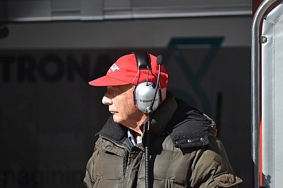 Lauda: Remélem, hogy Alonso már feladta a bajnokságot