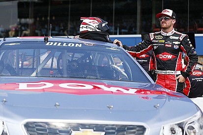 Austin Dillon lidera la práctica final en Michigan