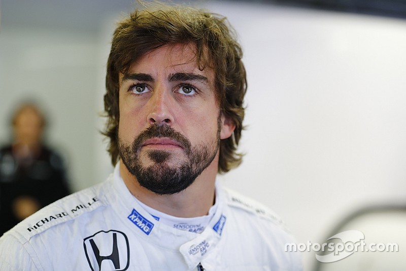 Алонсо закликав McLaren не залишати автомобіль 2016 року