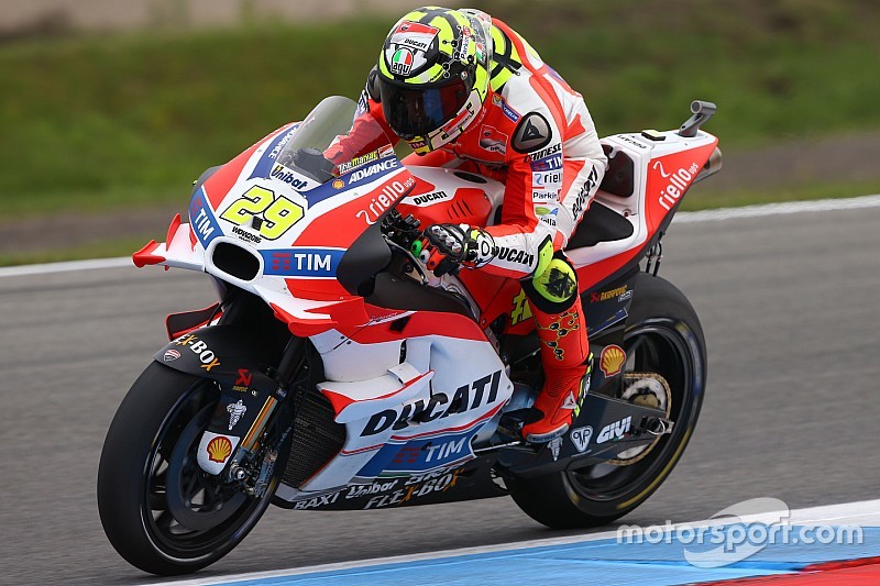 Tweede training Dutch TT: Iannone nipt voor Rossi
