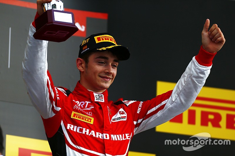 Charles Leclerc maakt Grand Prix-debuut in VT1 Silverstone