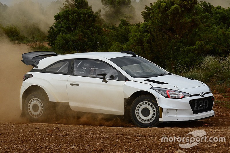 Hyundai: ecco il prototipo della i20 WRC Plus 2017 3 porte!
