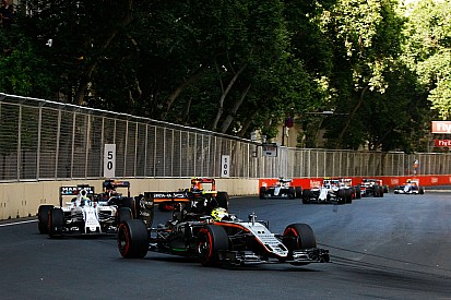 Force India va por Williams en el campeonato