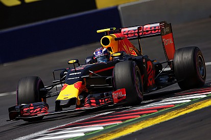 Verstappen responde a los aficionados críticos