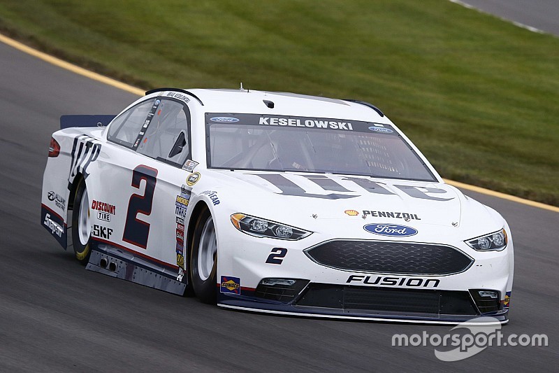 Brad Keselowski domina e trionfa a Daytona