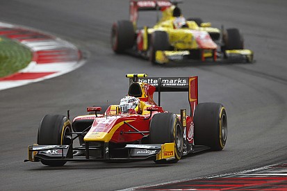 Gara 2: Jordan King trionfa sul bagnato, ma che spettacolo Giovinazzi