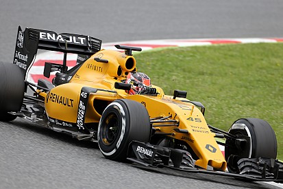 Esteban Ocon torna sulla Renault nelle Libere 1 di Silverstone