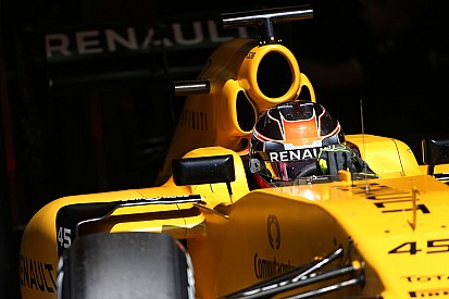 Ocon rijdt eerste vrije training op Silverstone