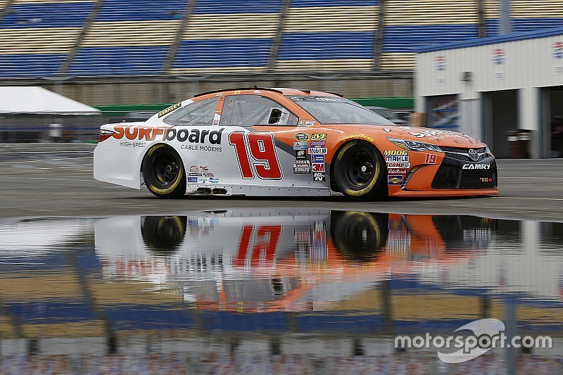 Edwards fue el más veloz en la práctica final en Kentucky