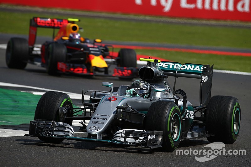 Nach 10-Sekunden-Strafe: Nico Rosberg nur noch Dritter
