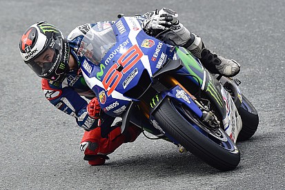 Rossi en Lorenzo staan voor enorme uitdaging na moeizame test