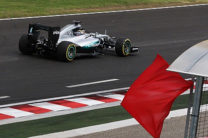 La práctica 2 terminó temprano para Hamilton por un accidente
