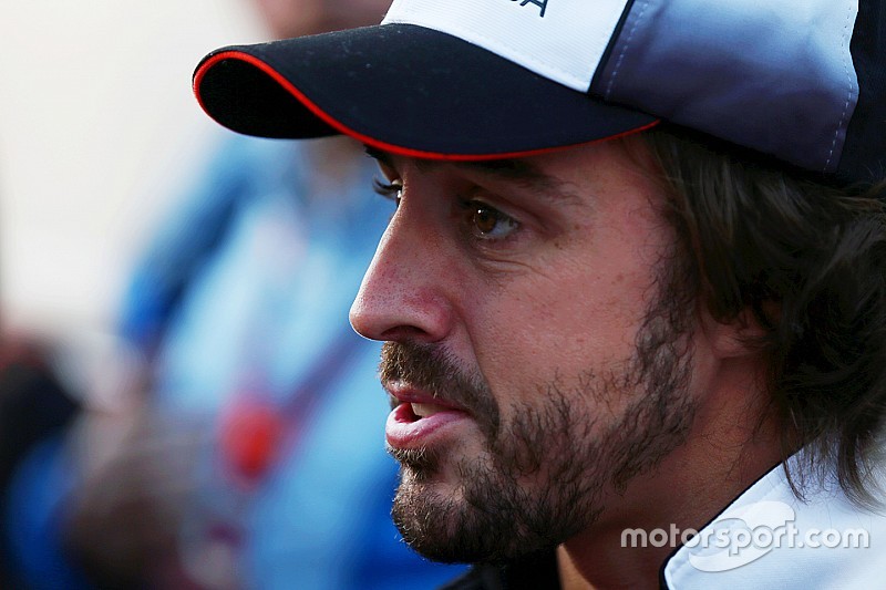 Alonso, esperanzado con el cambio de reglamento para 2017