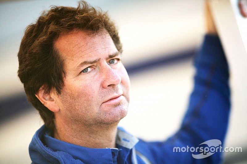 Карлін прагне в IndyCar “в правильний момент”