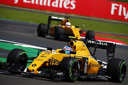 Renault визначиться з пілотами у вересні