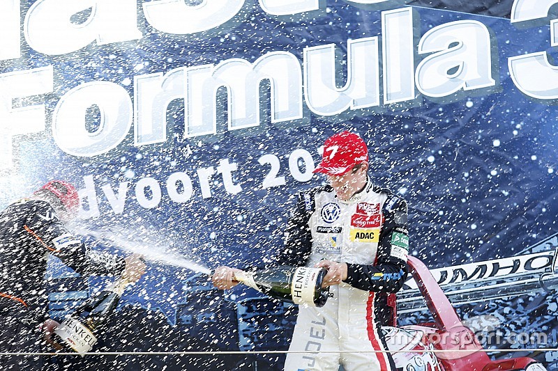 Eriksson wint 26e Masters of Formula 3