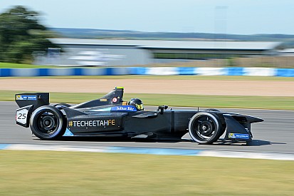 Vergne bate el récord de vuelta de la Fórmula E en Donington Park