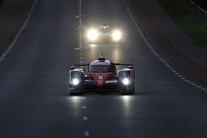 Le Mans 24 Jam: Toyota masih memegang kendali pada paruh tengah balapan