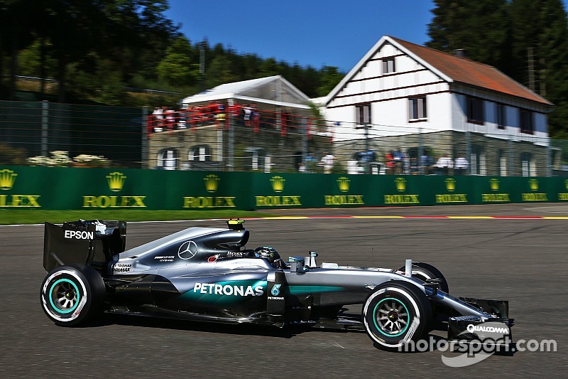 Dilemma voor Mercedes: krijgt Rosberg een betere motor dan Hamilton?