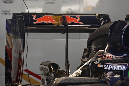 Toro Rosso: profilo molto scarico, ma flap grande sull'ala posteriore