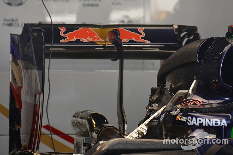 Toro Rosso: profilo molto scarico, ma flap grande sull'ala posteriore